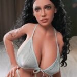 Winnie 150cm Vollbusige Dunkelhaarige Sexpuppe